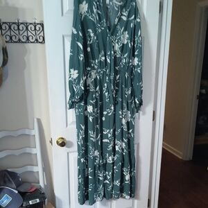 Ava & Viv Green Long Sleeve Dress